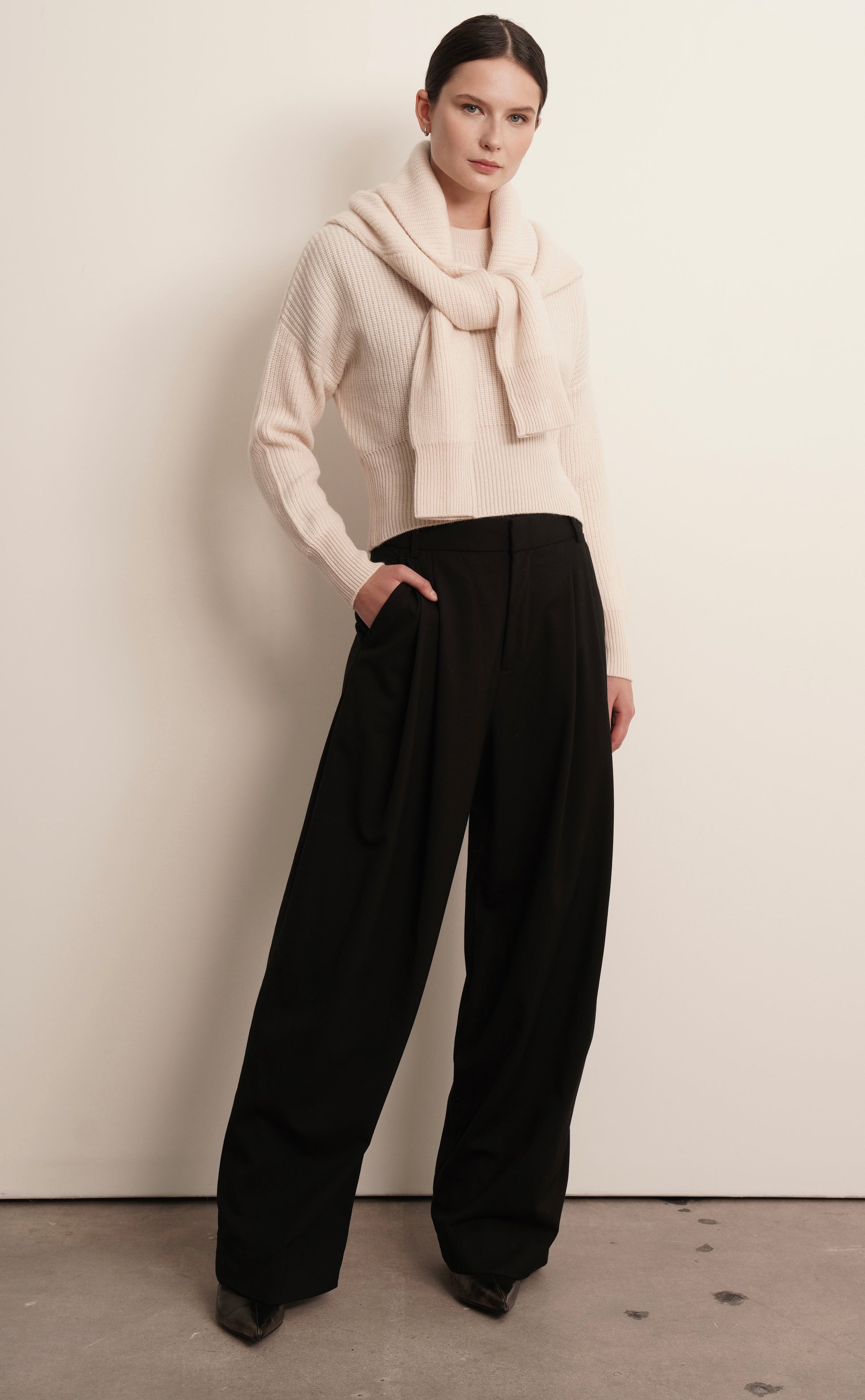 Cashmere Crewneck Pullover - Bone Tops Parentezi