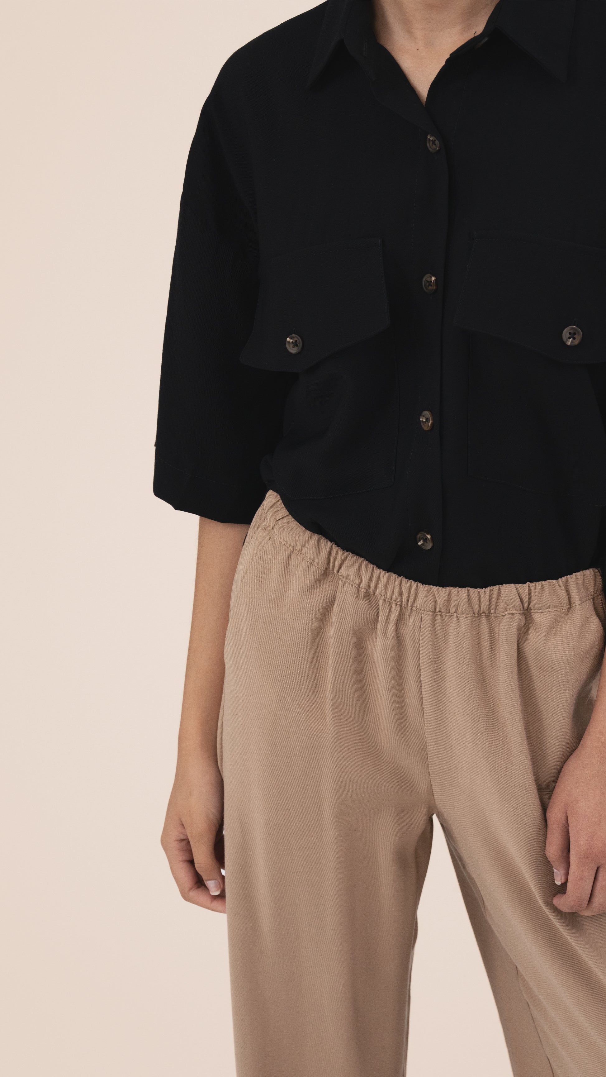 The Travel Pant - Camel BOTTOMS Parentezi