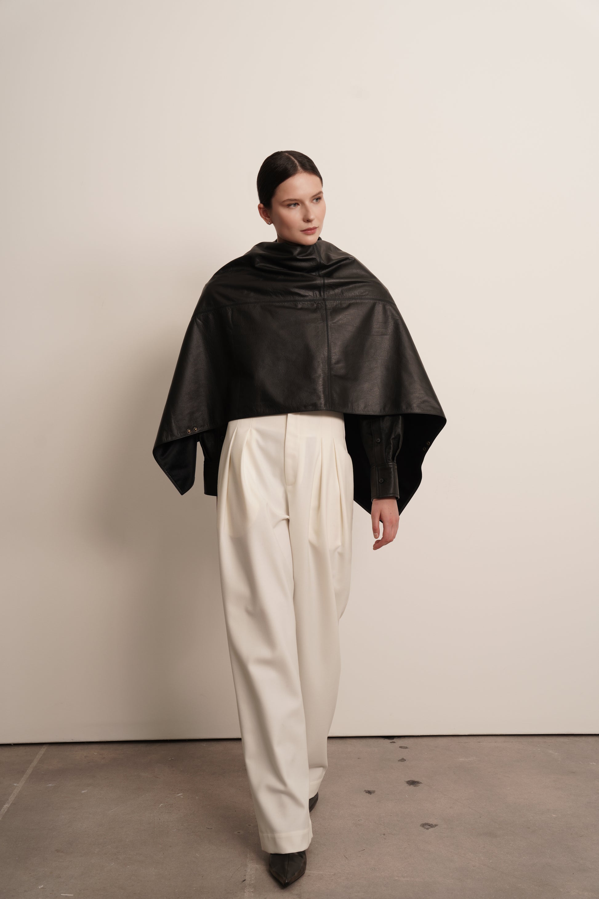 Leather Cape Scarf Parentezi