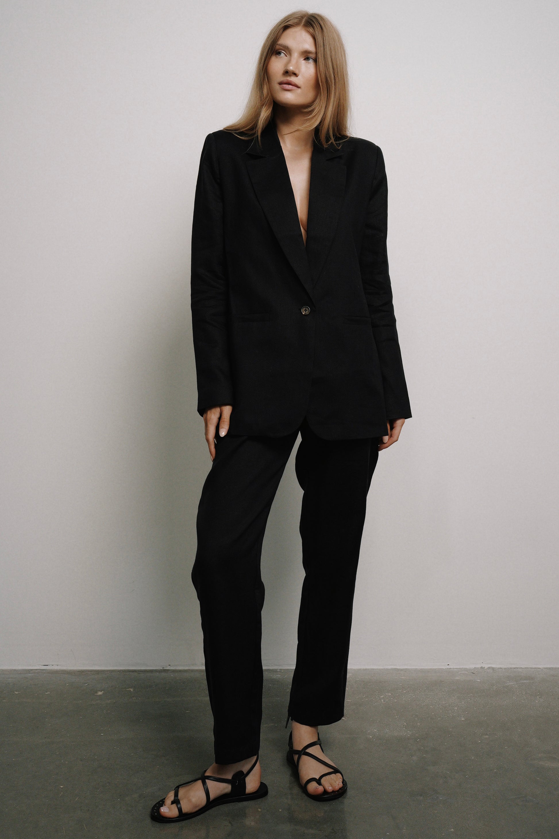Ainoha Blazer - Black Blazer parentezi