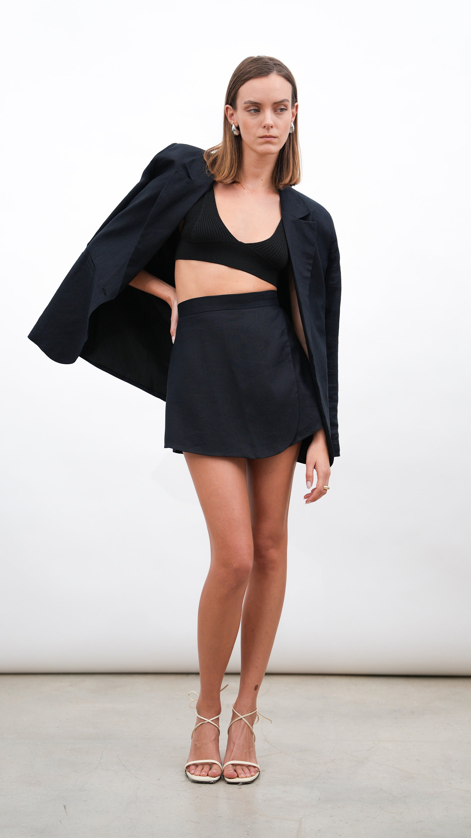 Ainoha Blazer - Black Blazer parentezi