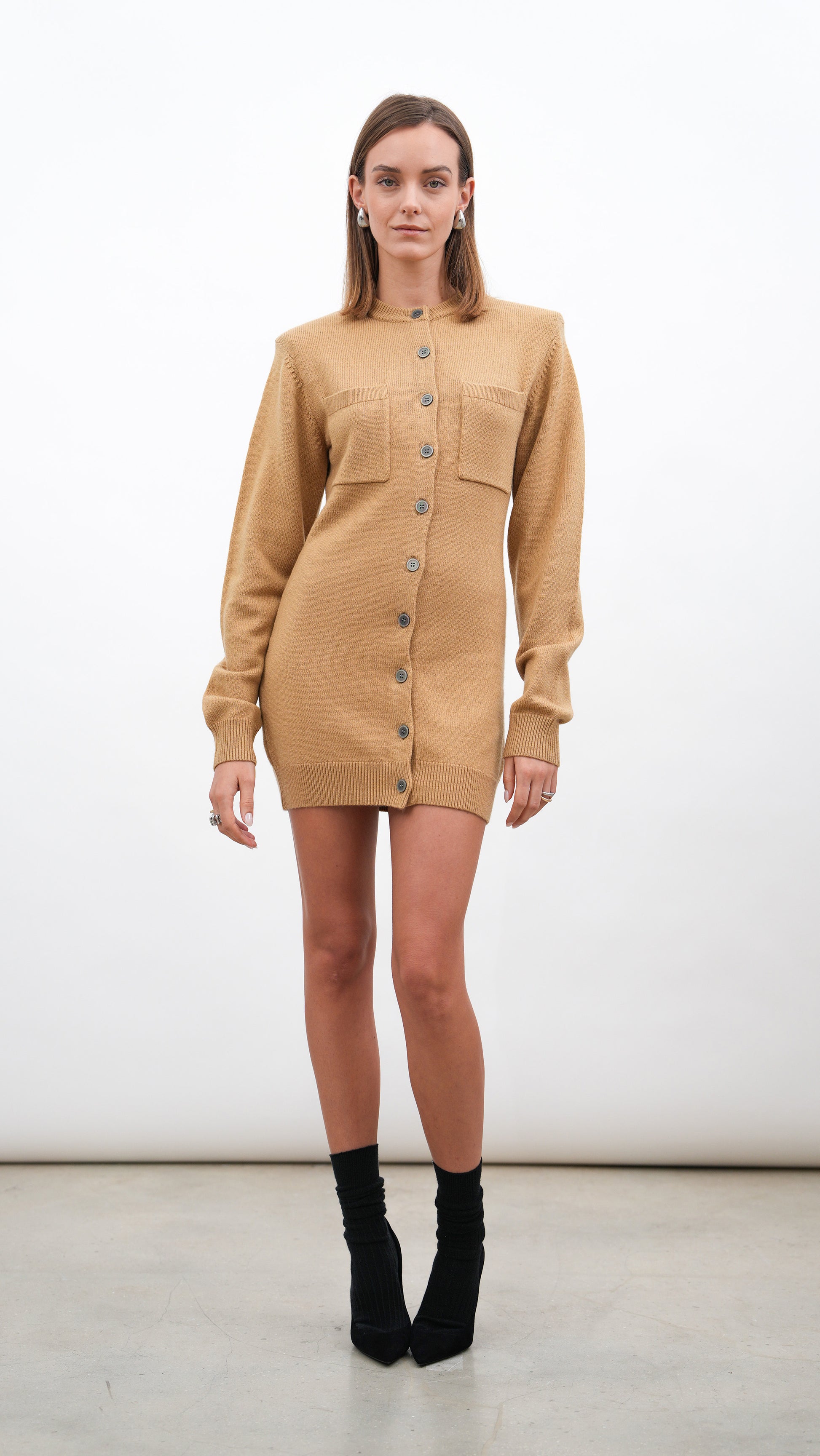 Sadie Cardigan Dress - Camel Dress parentezi