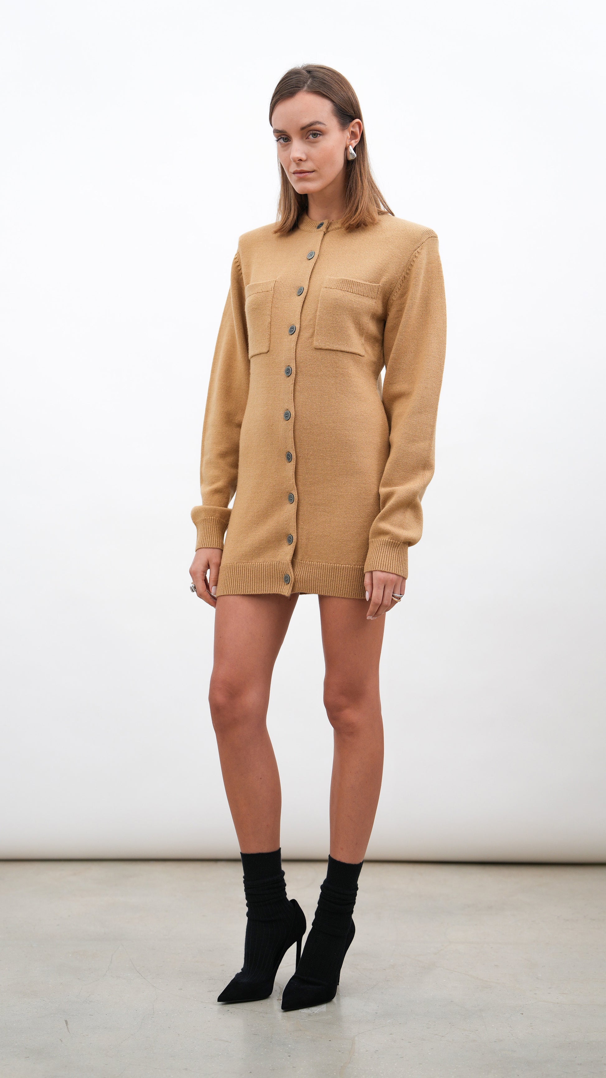 Sadie Cardigan Dress - Camel Dress parentezi