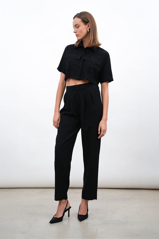 Valeria Cargo Crop - Black Tops parentezi