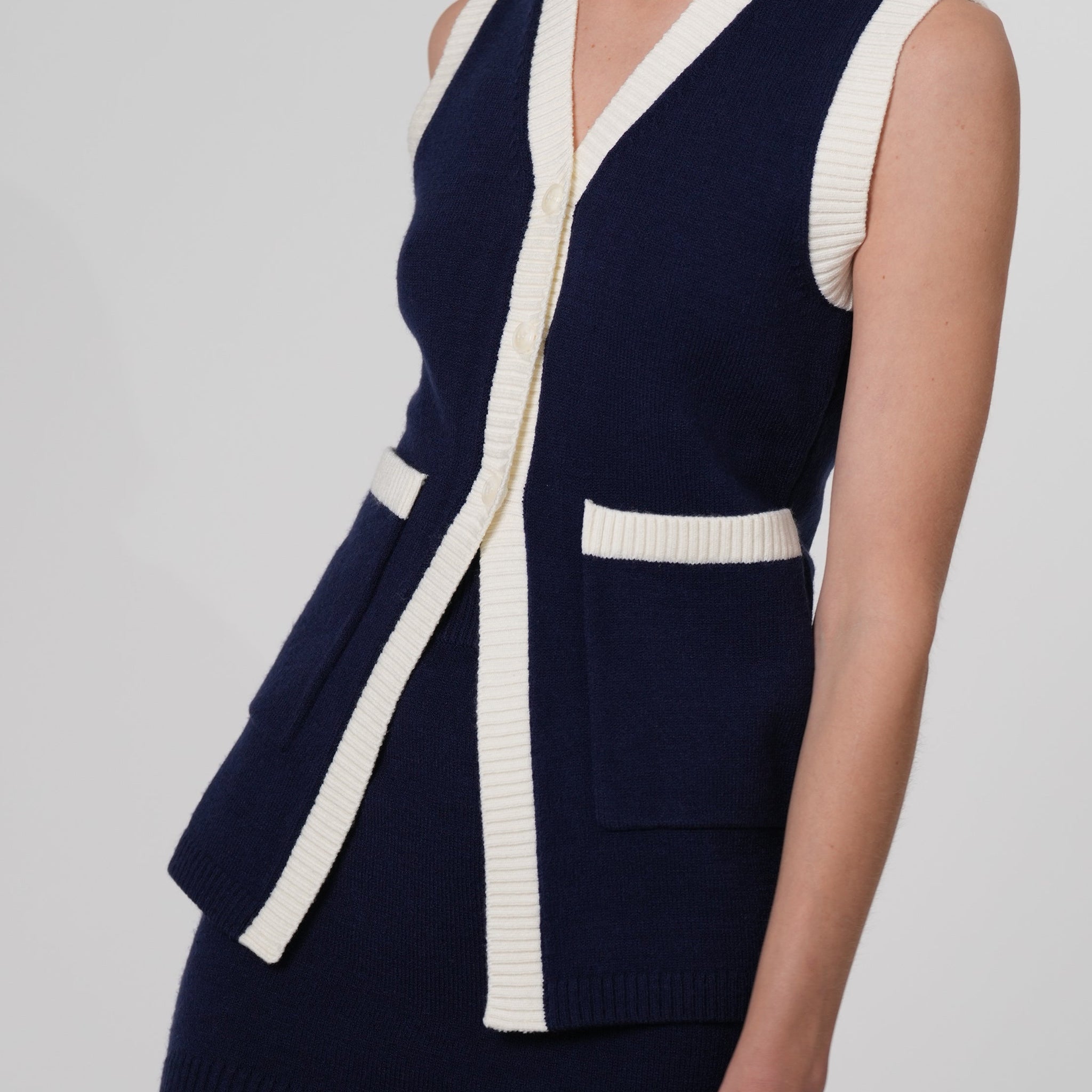 Katie Knit Vest- Navy