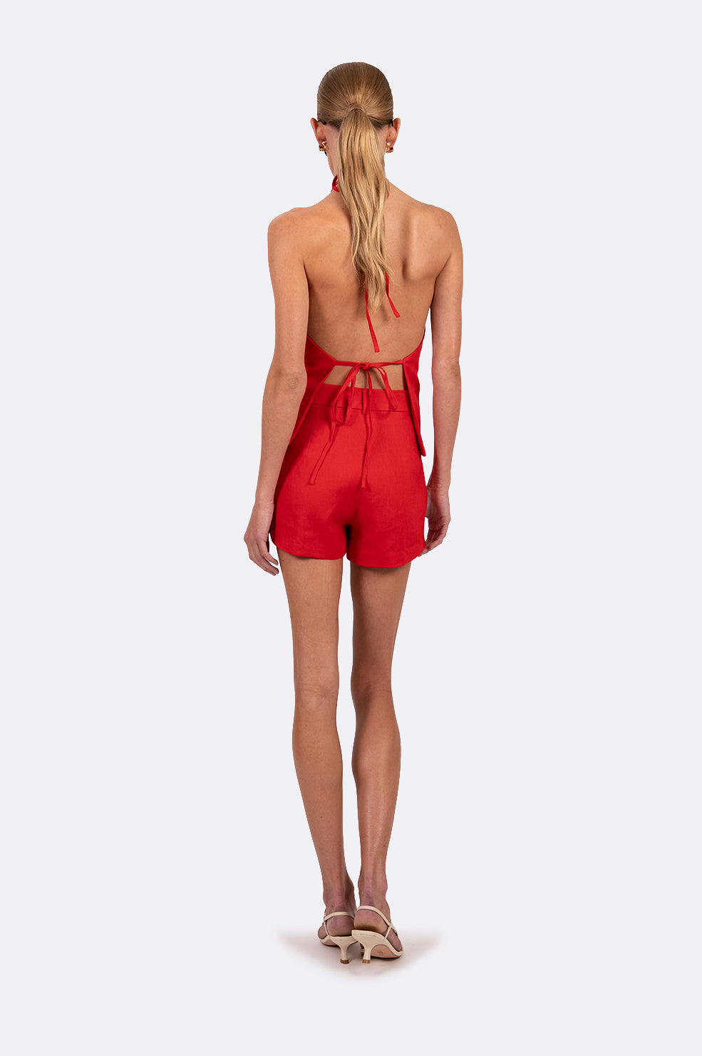Cami Linen Shorts - Red Shorts parentezi