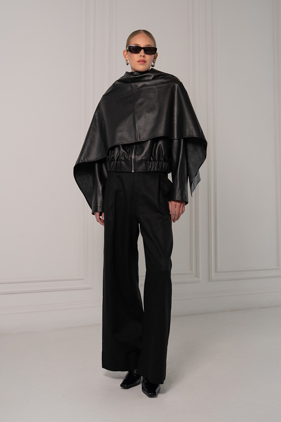 Leather Cape Scarf Parentezi