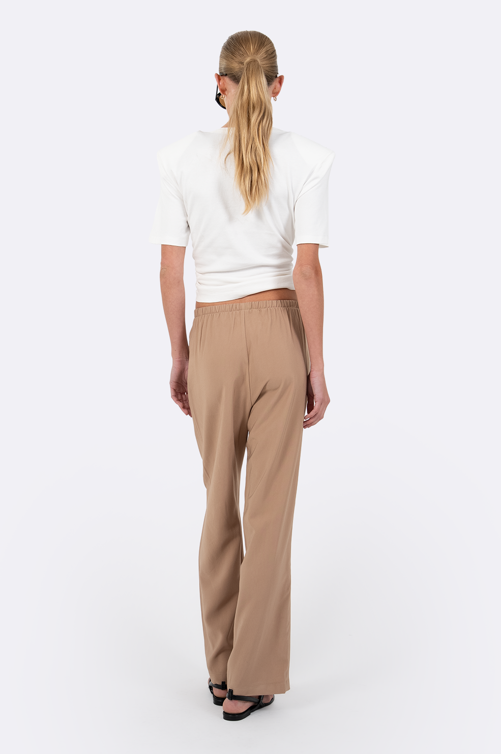 The Travel Pant - Camel BOTTOMS Parentezi