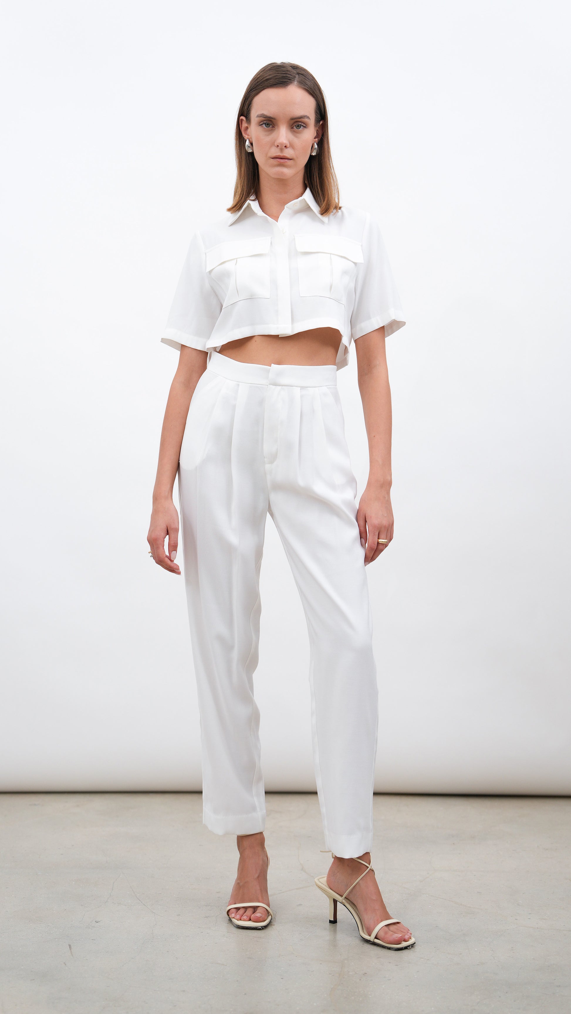 Valeria Cargo Crop - White Tops parentezi