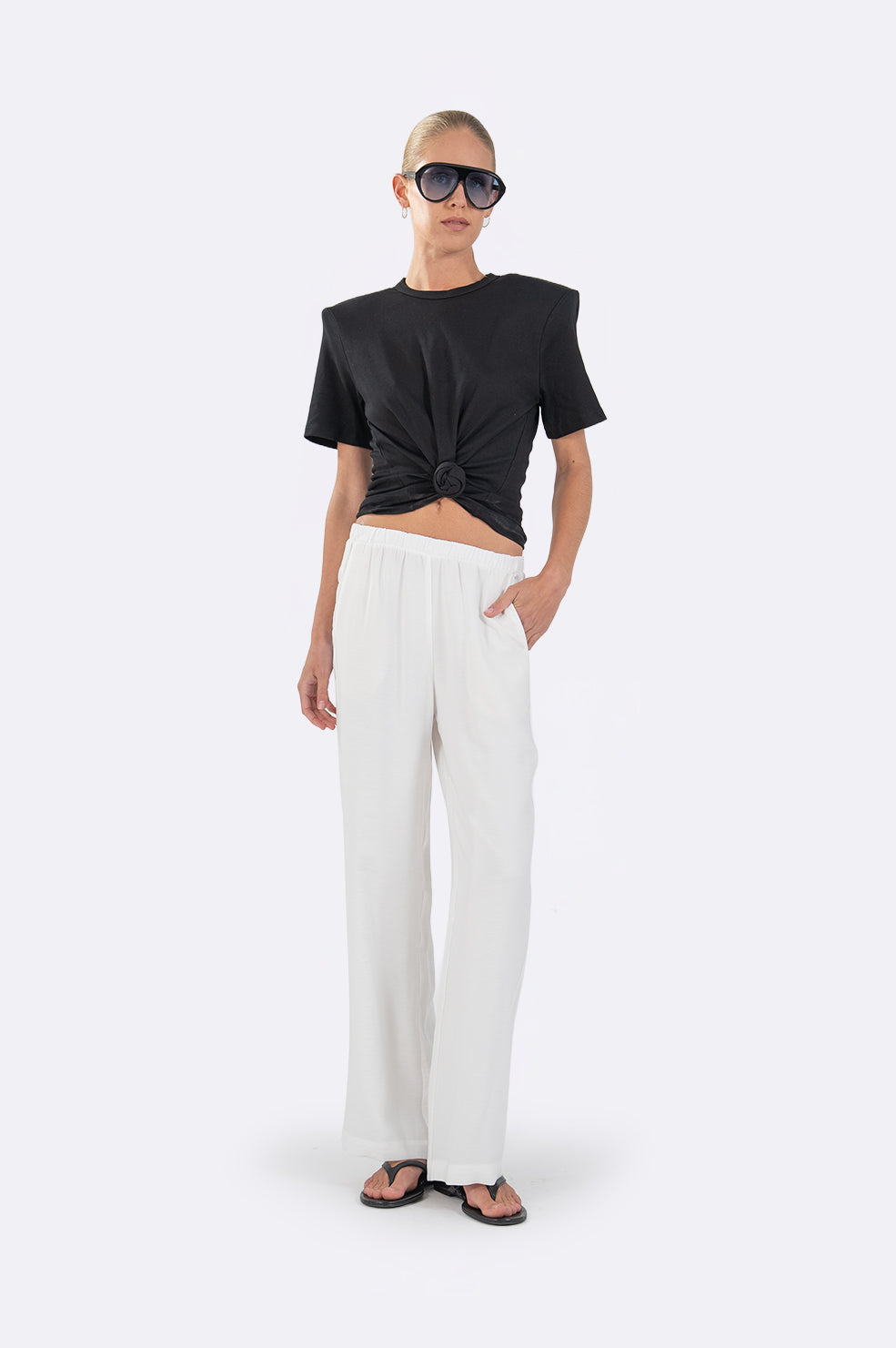 May Tee - Black Tops Parentezi
