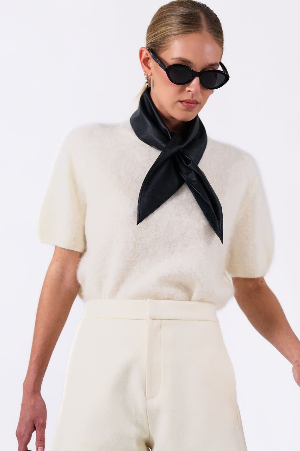 Savannah Cashmere Tee - White Tops Parentezi