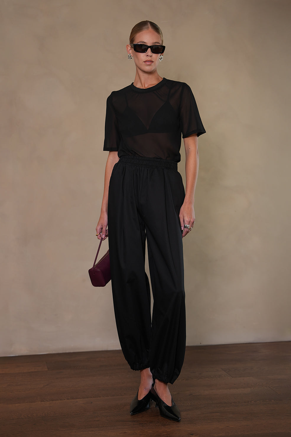 Naomi Tee - Black