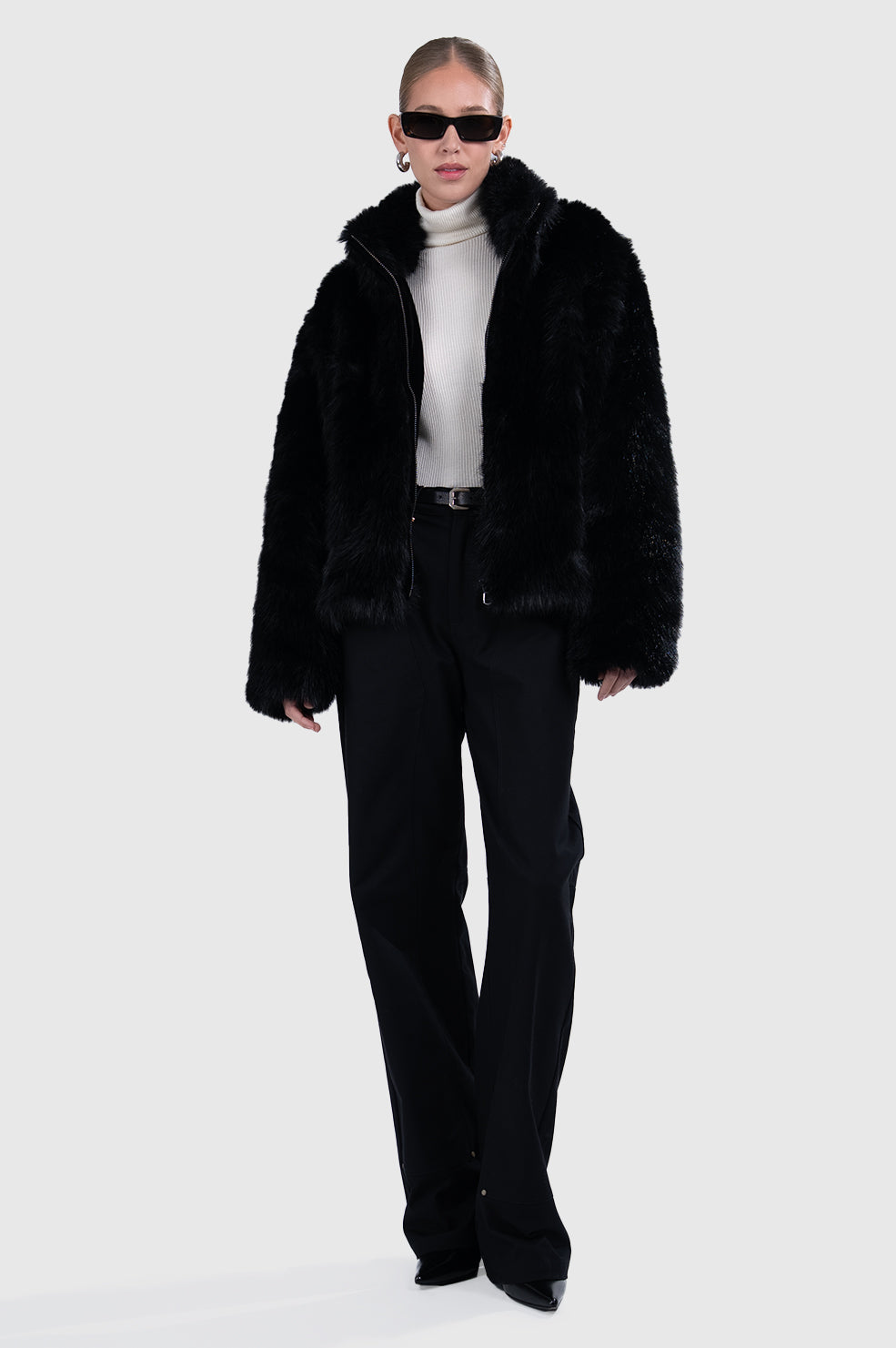 Jacqueline Faux Fur Coat - Black Blazer Parentezi