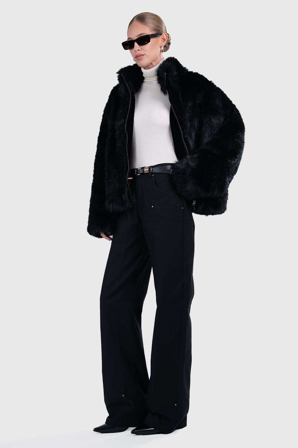 Jacqueline Faux Fur Coat - Black Blazer Parentezi