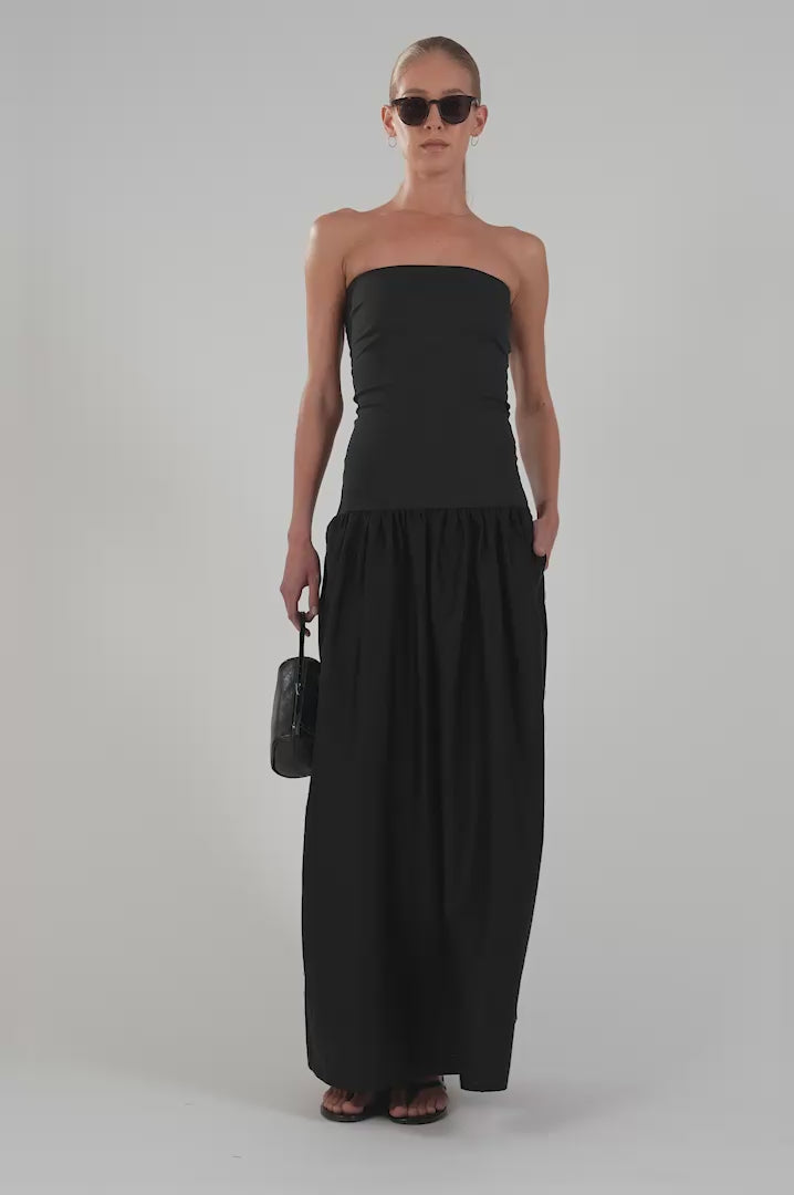 Arles Dress - All Black Dress Parentezi