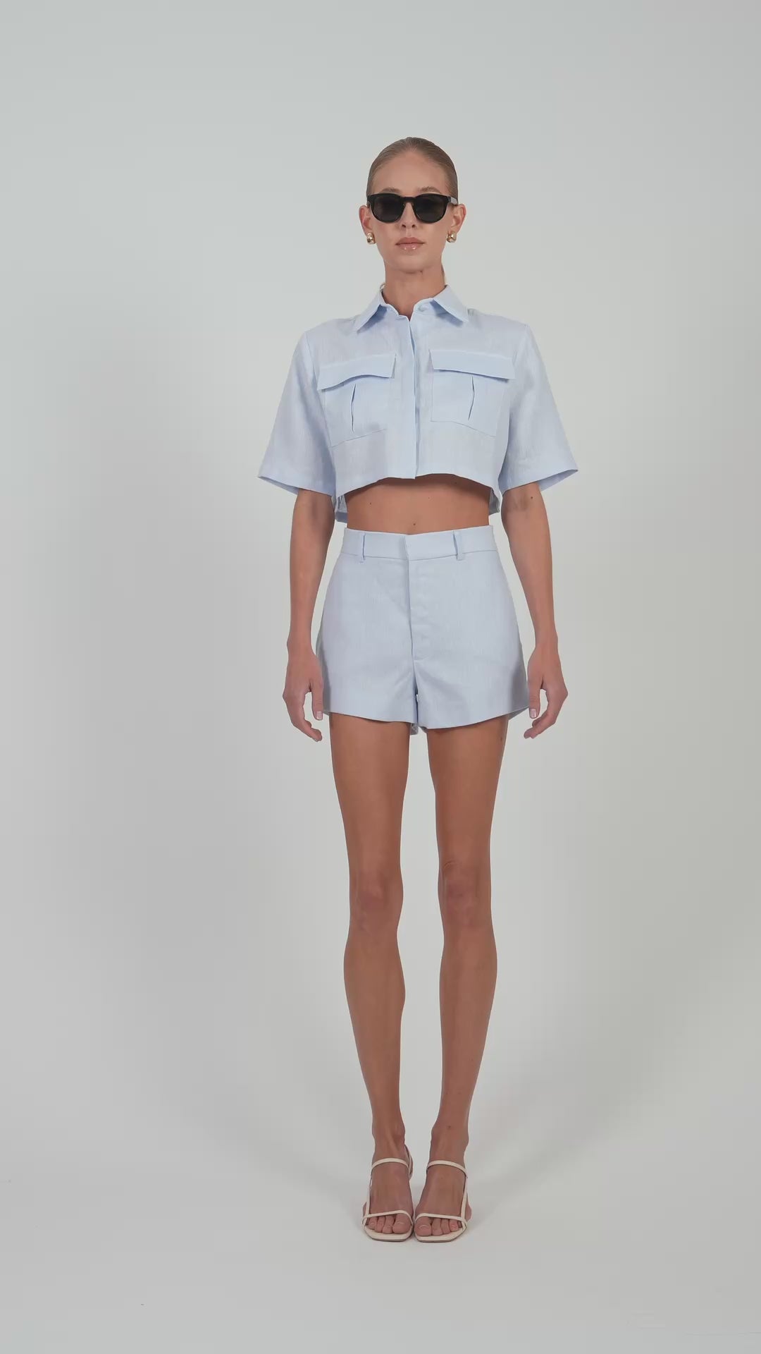 Valeria Cargo Crop - Baby Blue Tops parentezi