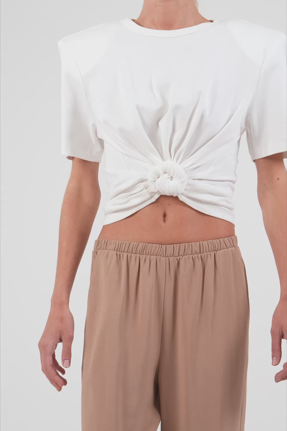The Travel Pant - Camel BOTTOMS Parentezi