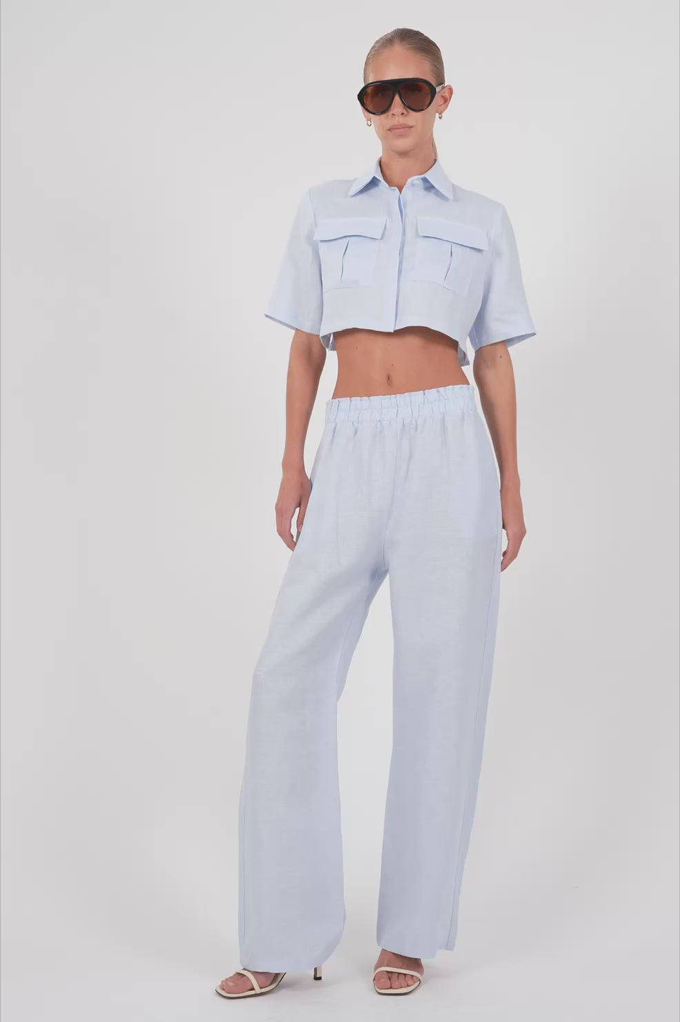 Valeria Cargo Crop - Baby Blue Tops parentezi