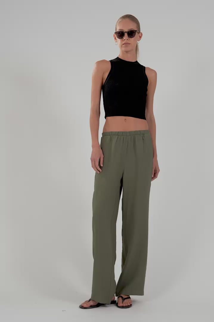 The Travel Pant - Olive BOTTOMS Parentezi